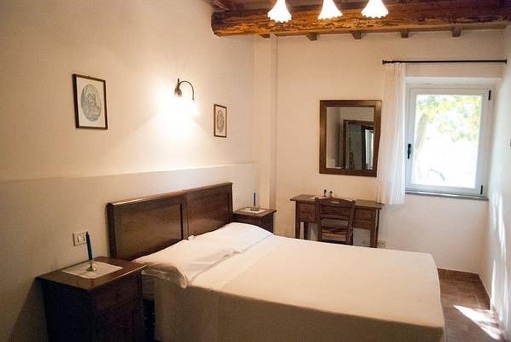 Gasthaus Il Poggio Delle Ginestre Torgiano Exterior foto